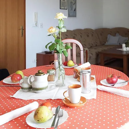 Apartment Laura - Cdn02085-dyc Petrčane